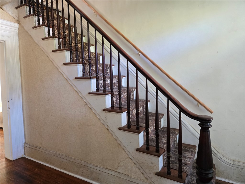 201 East South Street