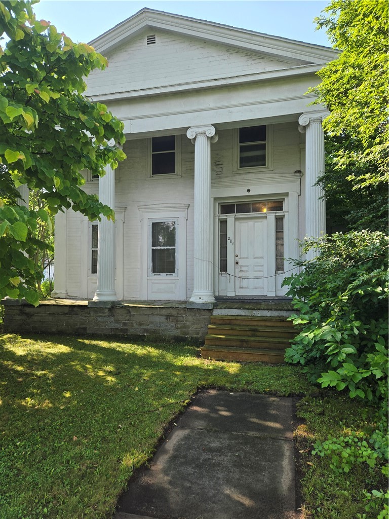 201 East South Street
