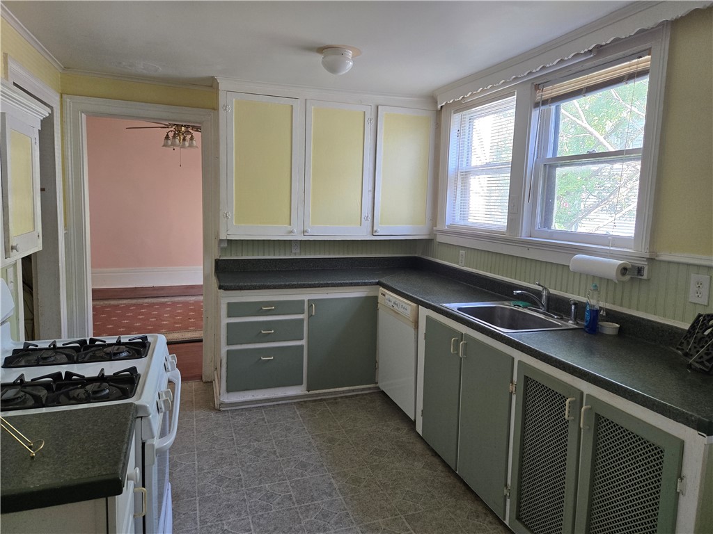 201 East South Street