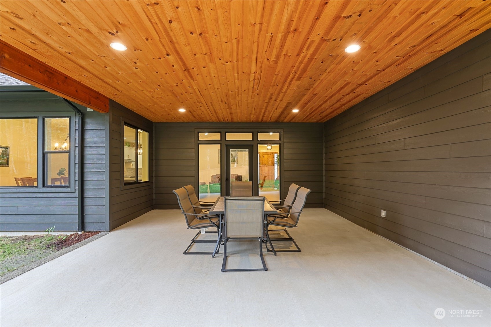 102 Sequoia Lane