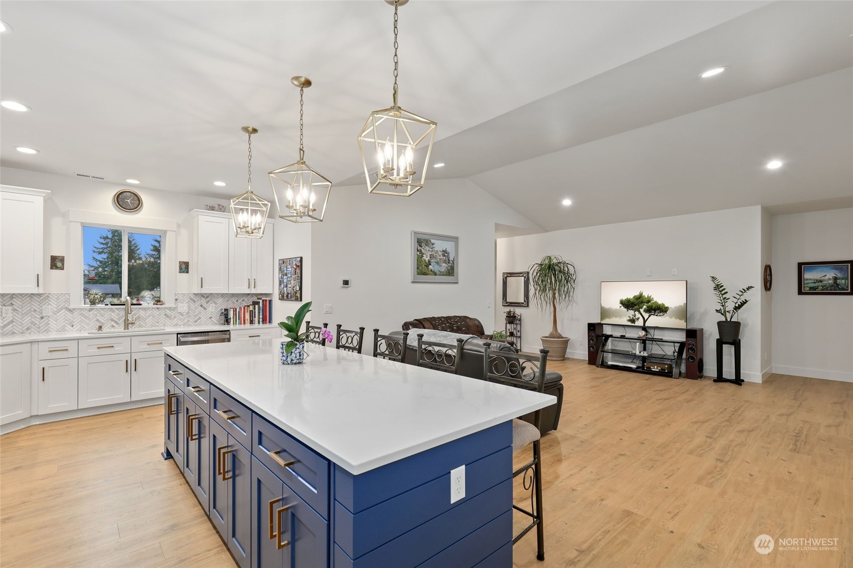 102 Sequoia Lane