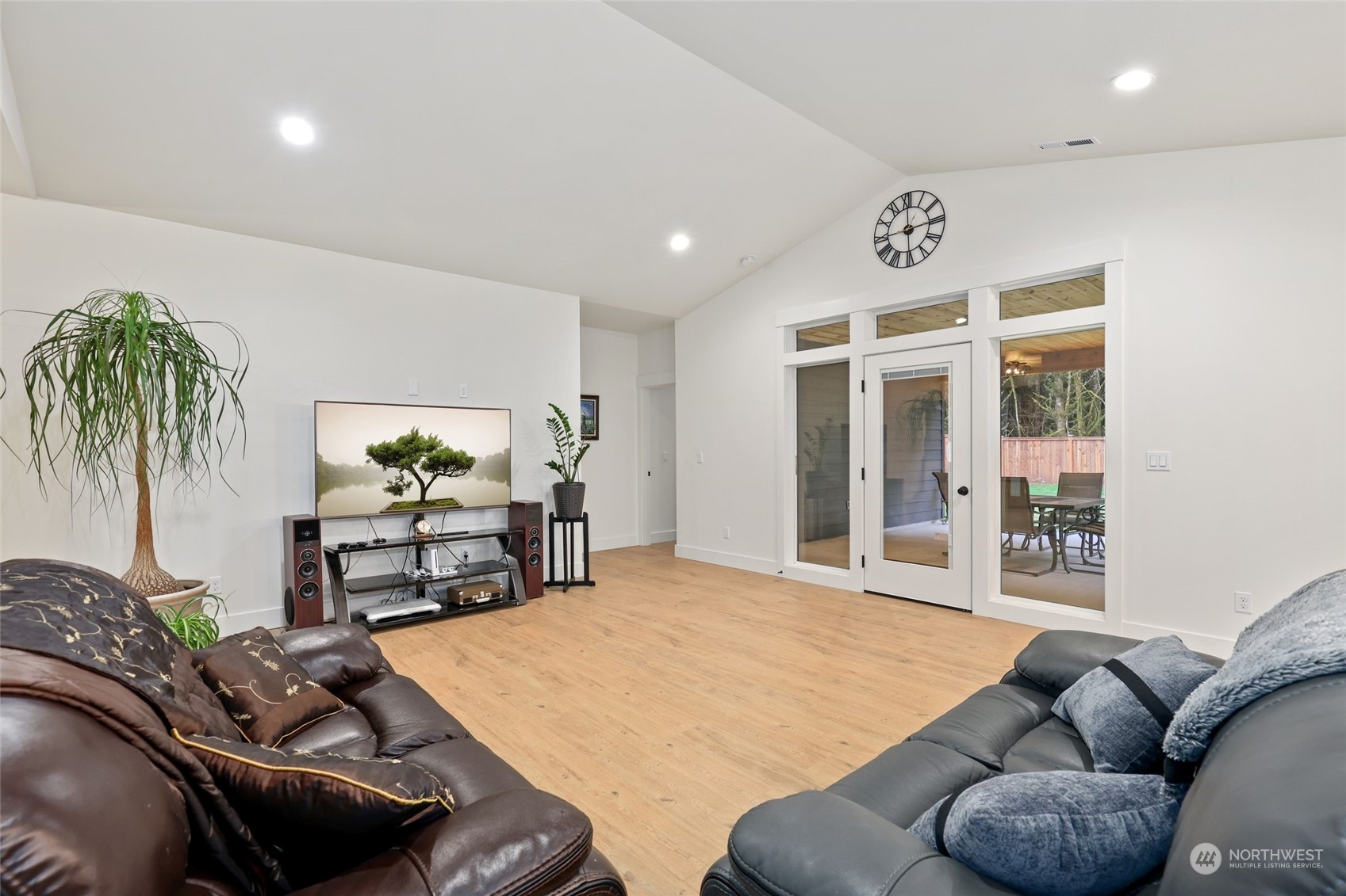 102 Sequoia Lane