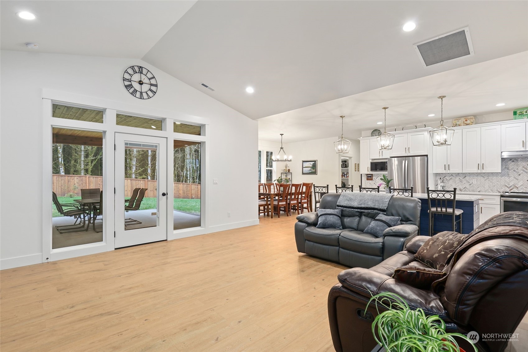 102 Sequoia Lane