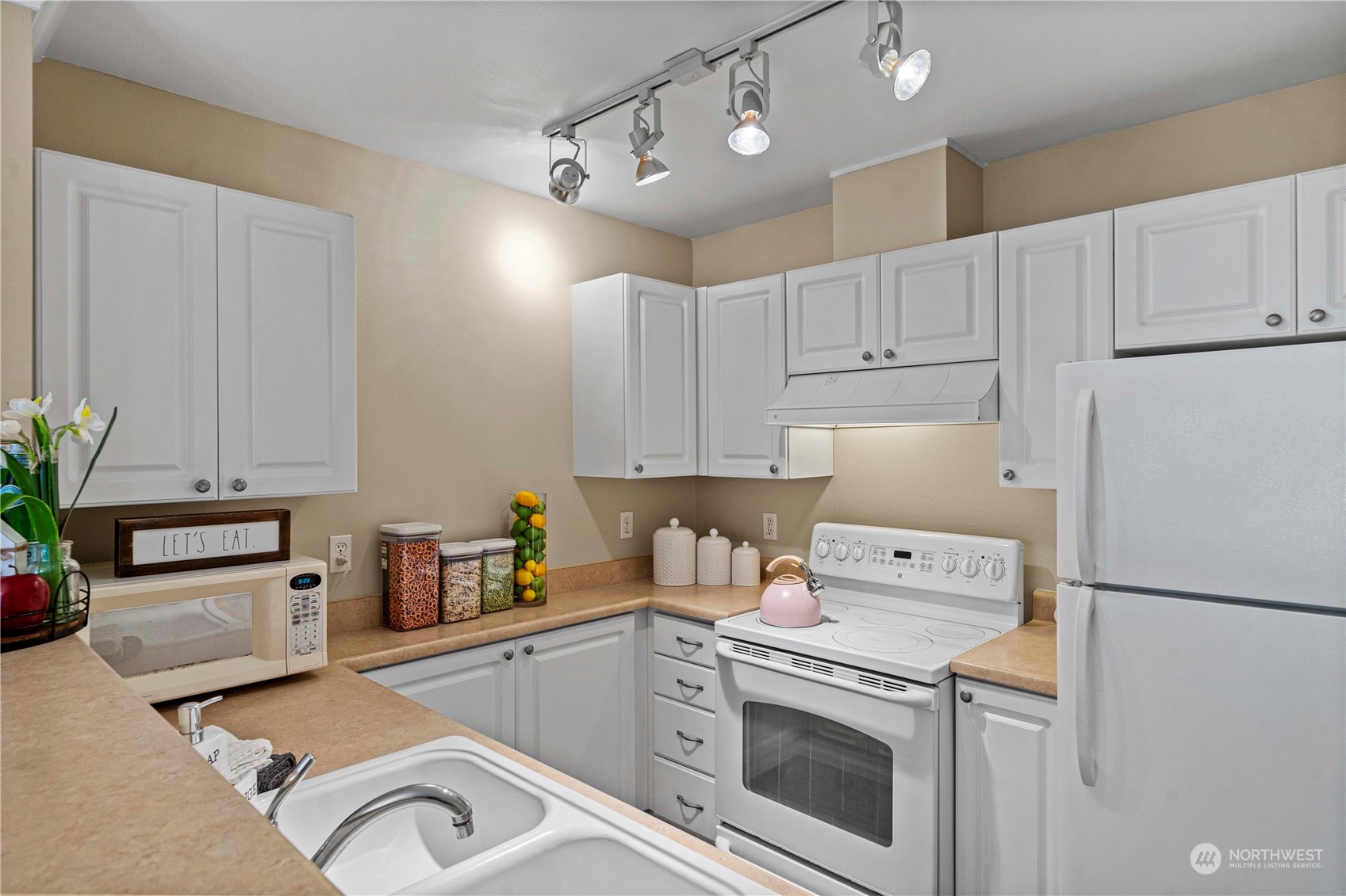 33020 10th Avenue SW Unit: T303