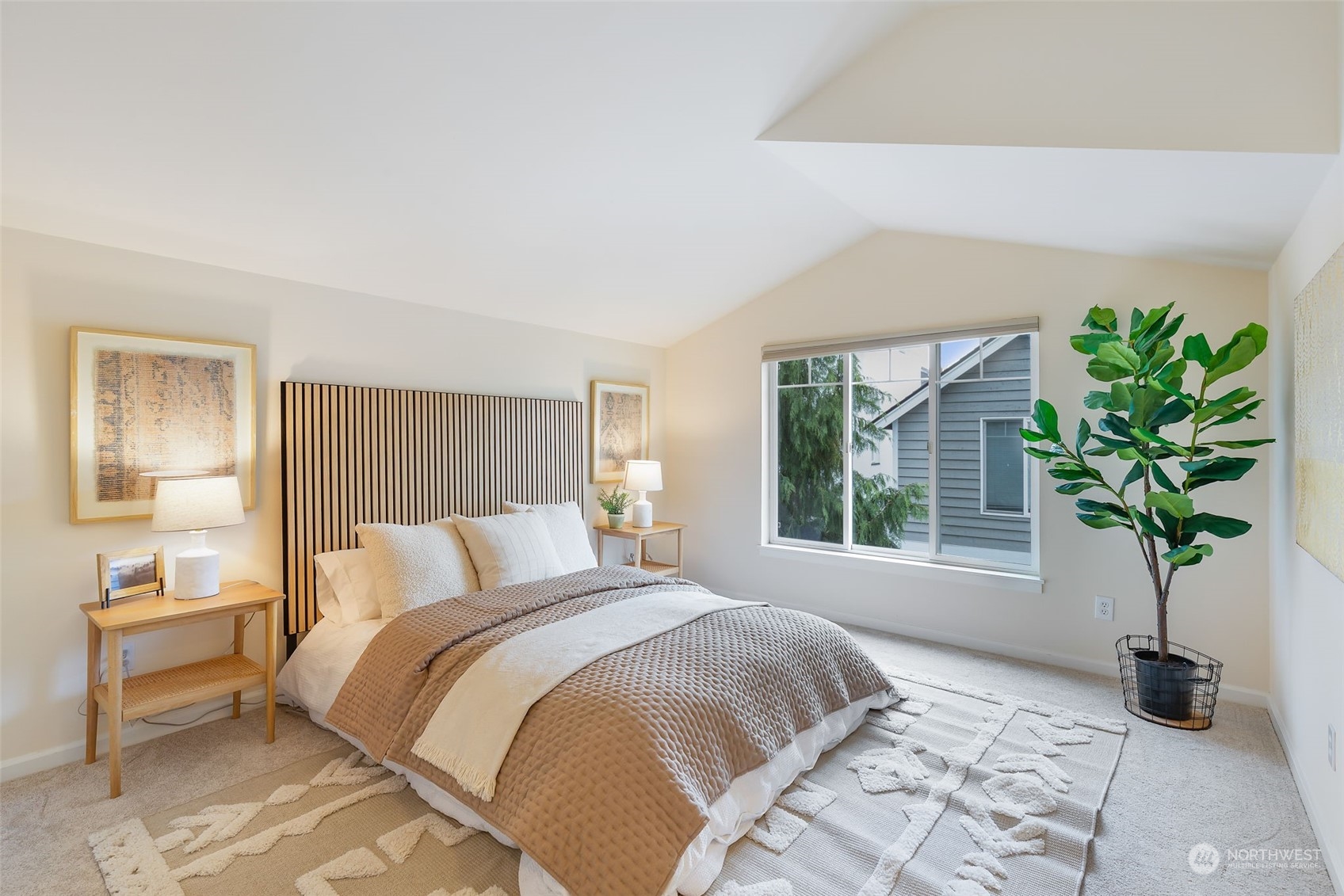 12326 14th Avenue NE Unit: B