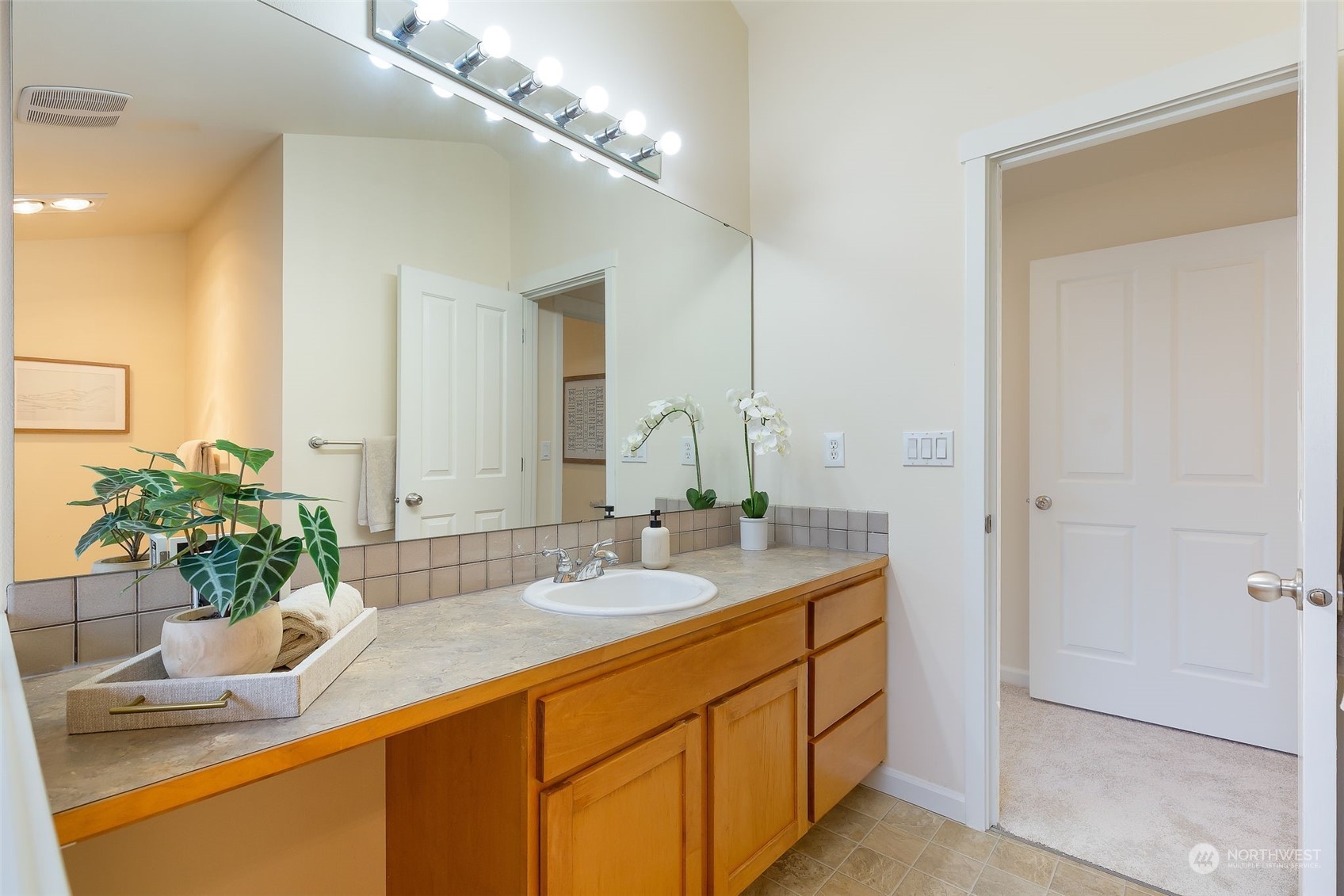 12326 14th Avenue NE Unit: B