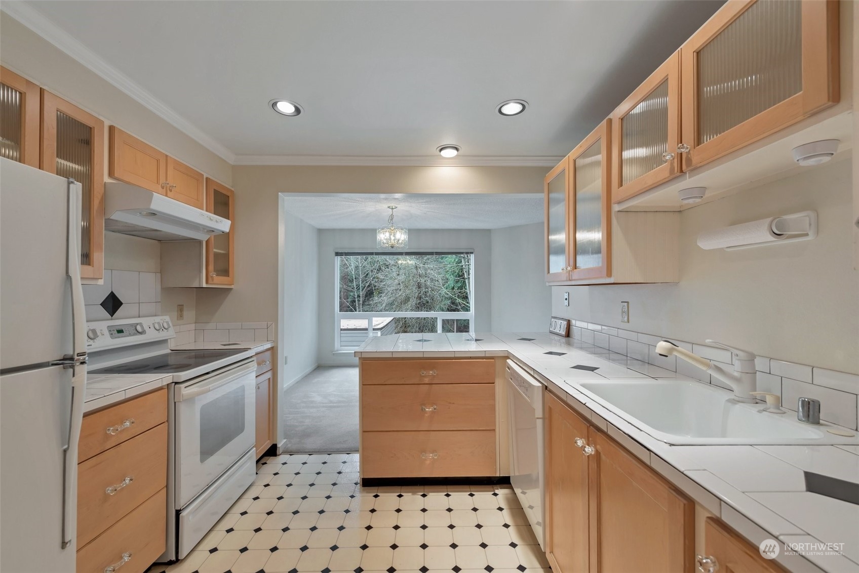 13743 15th Avenue NE Unit: D-8