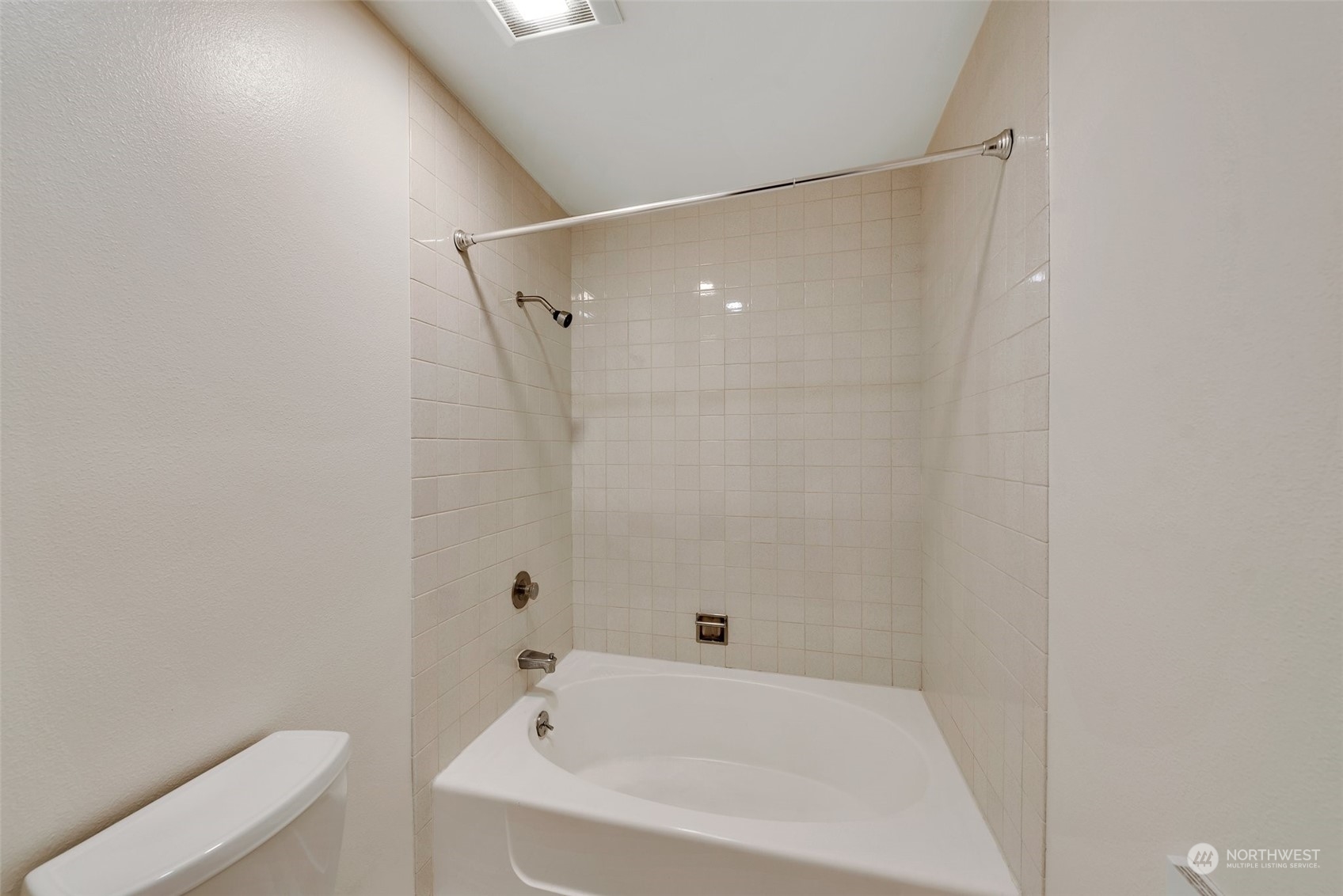 13743 15th Avenue NE Unit: D12
