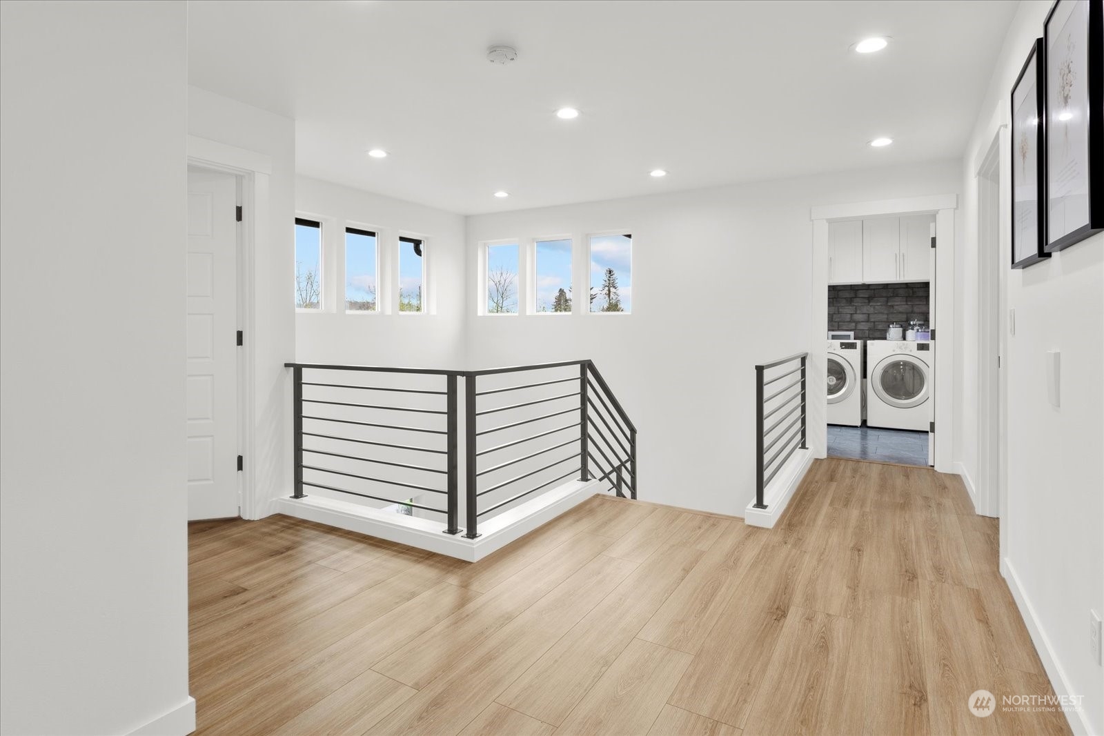 107 2nd Avenue S