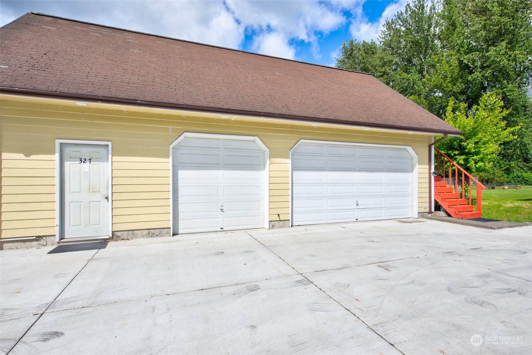 327 Clay Street NW