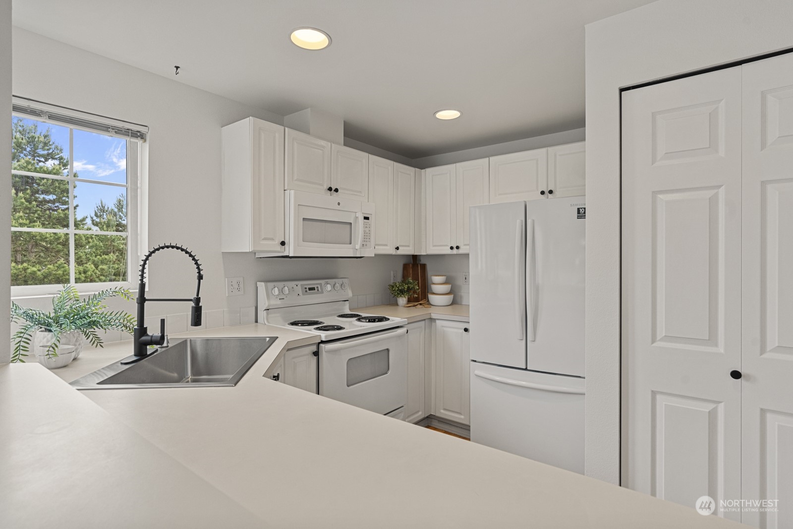 12505 4th Avenue W Unit: 3040
