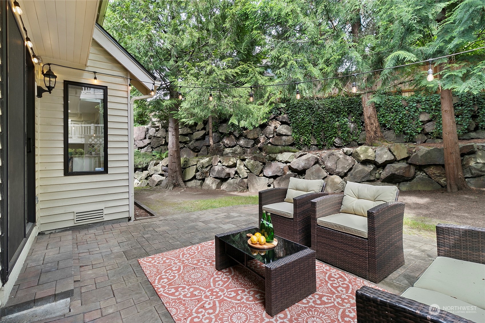 1115 NW Inneswood Drive