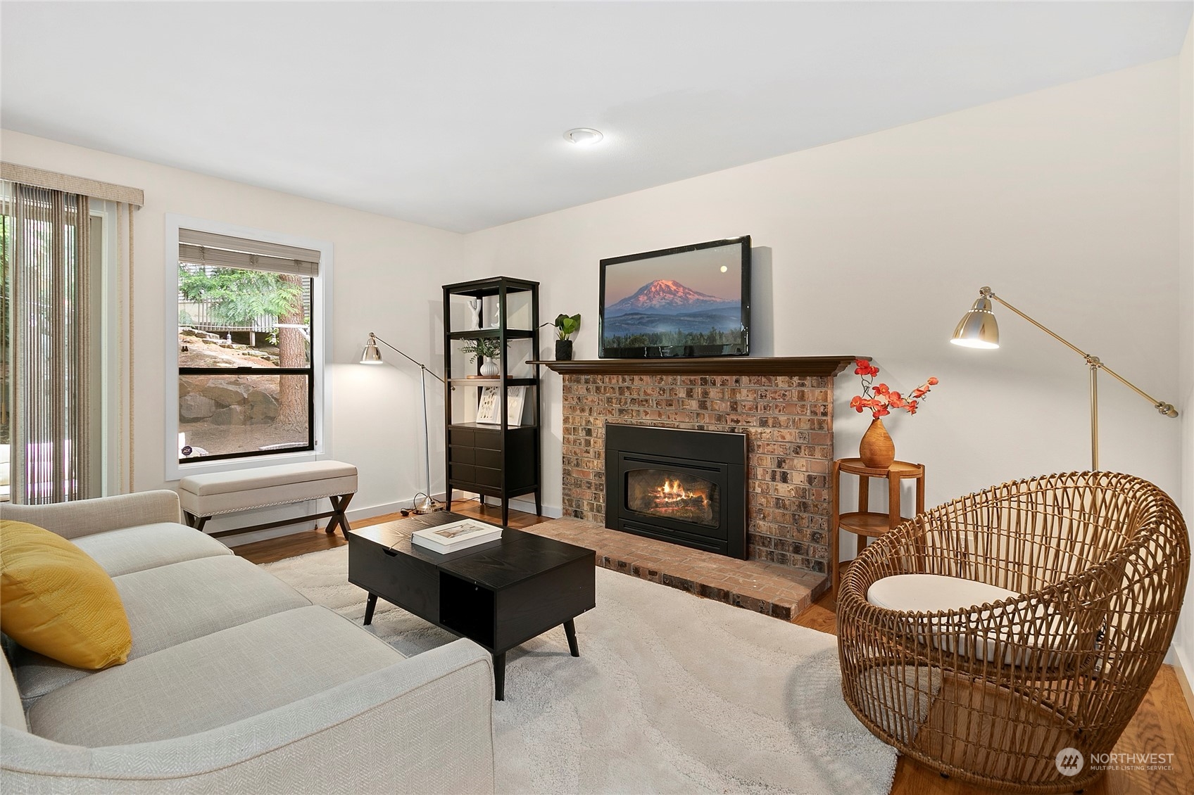 1115 NW Inneswood Drive