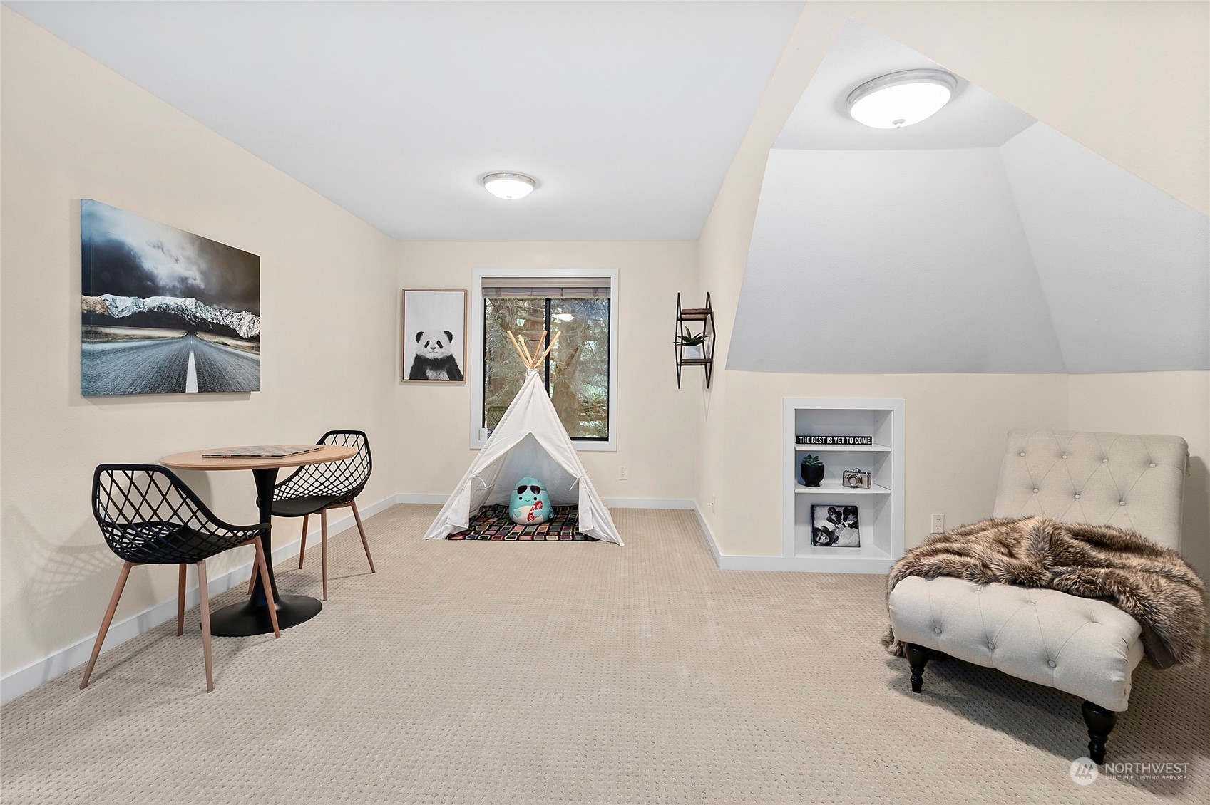 1115 NW Inneswood Drive