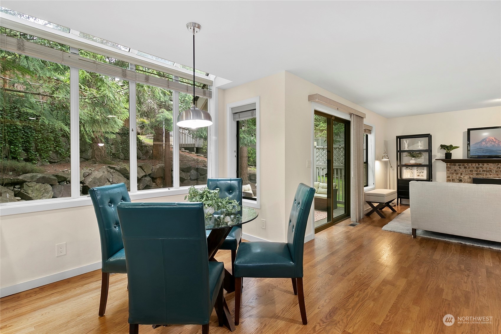 1115 NW Inneswood Drive