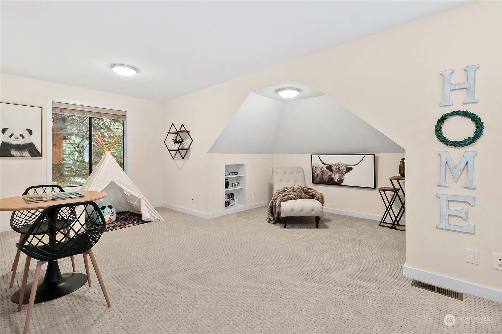 1115 NW Inneswood Drive