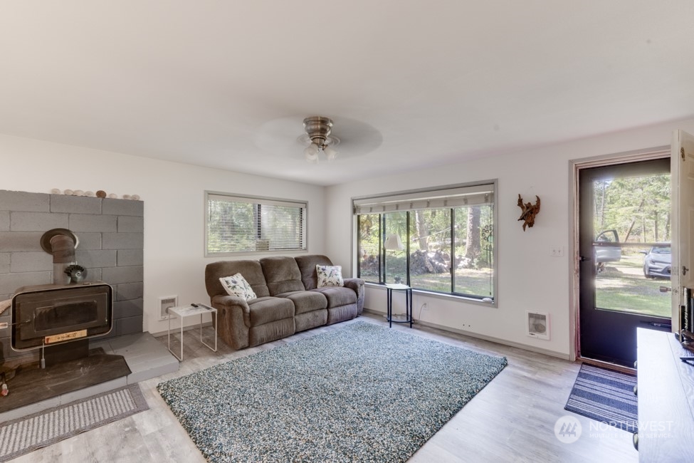 21614 Q Lane