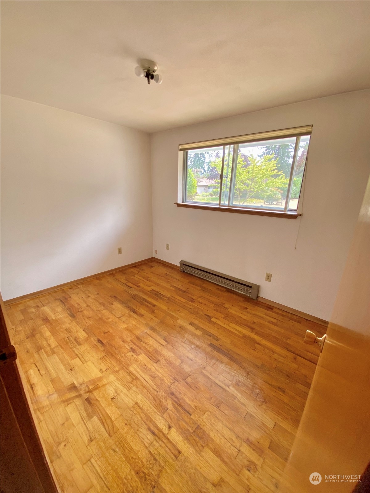 3822 15th Court NE