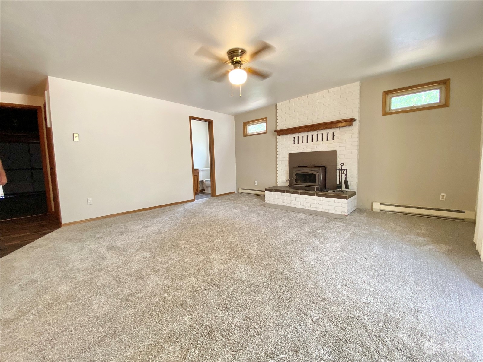 3822 15th Court NE