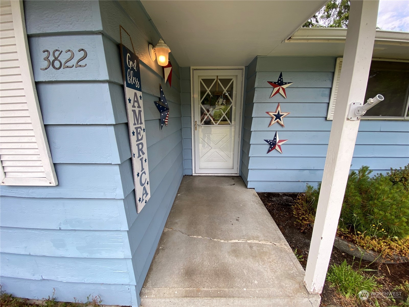 3822 15th Court NE