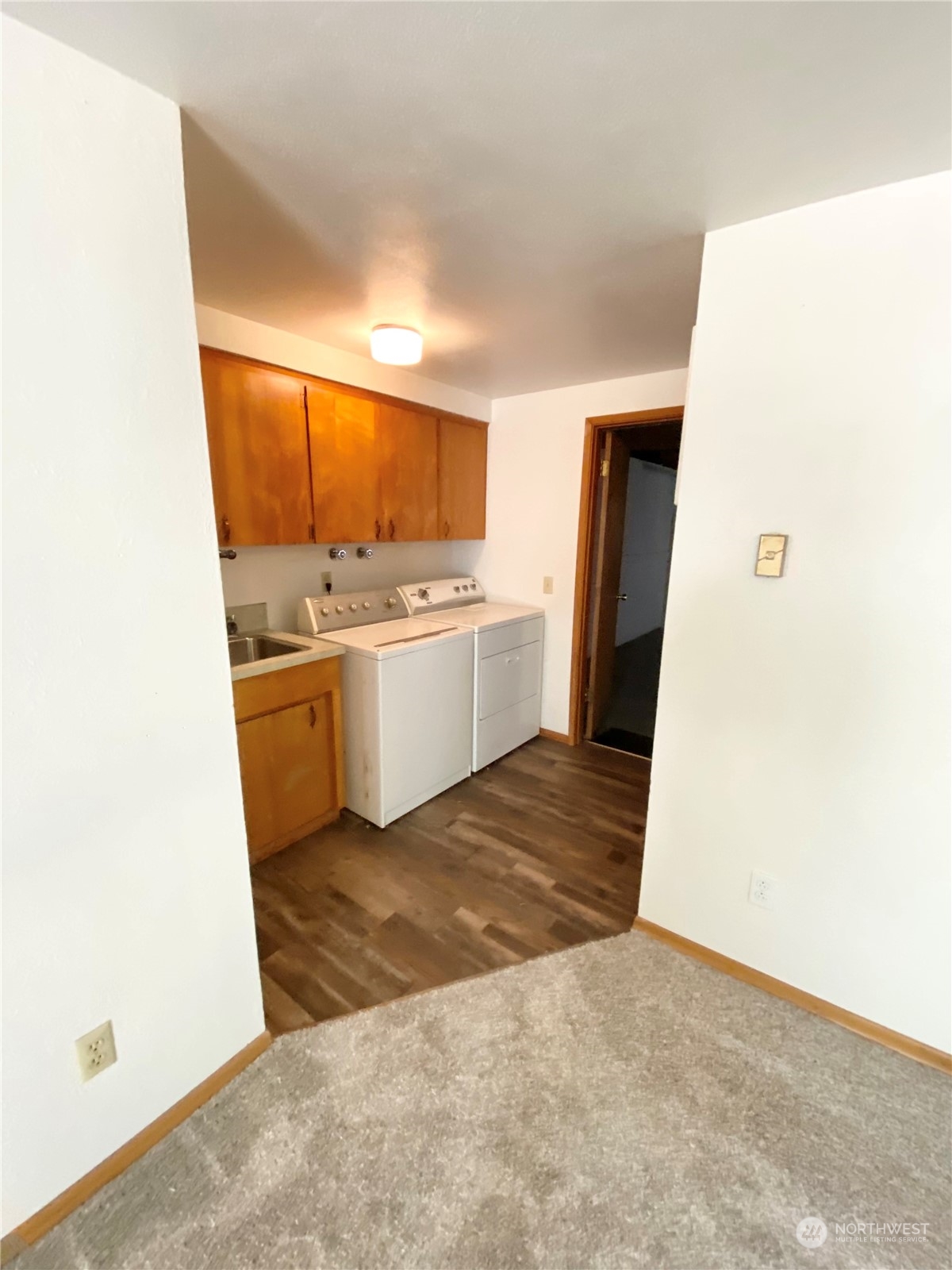 3822 15th Court NE