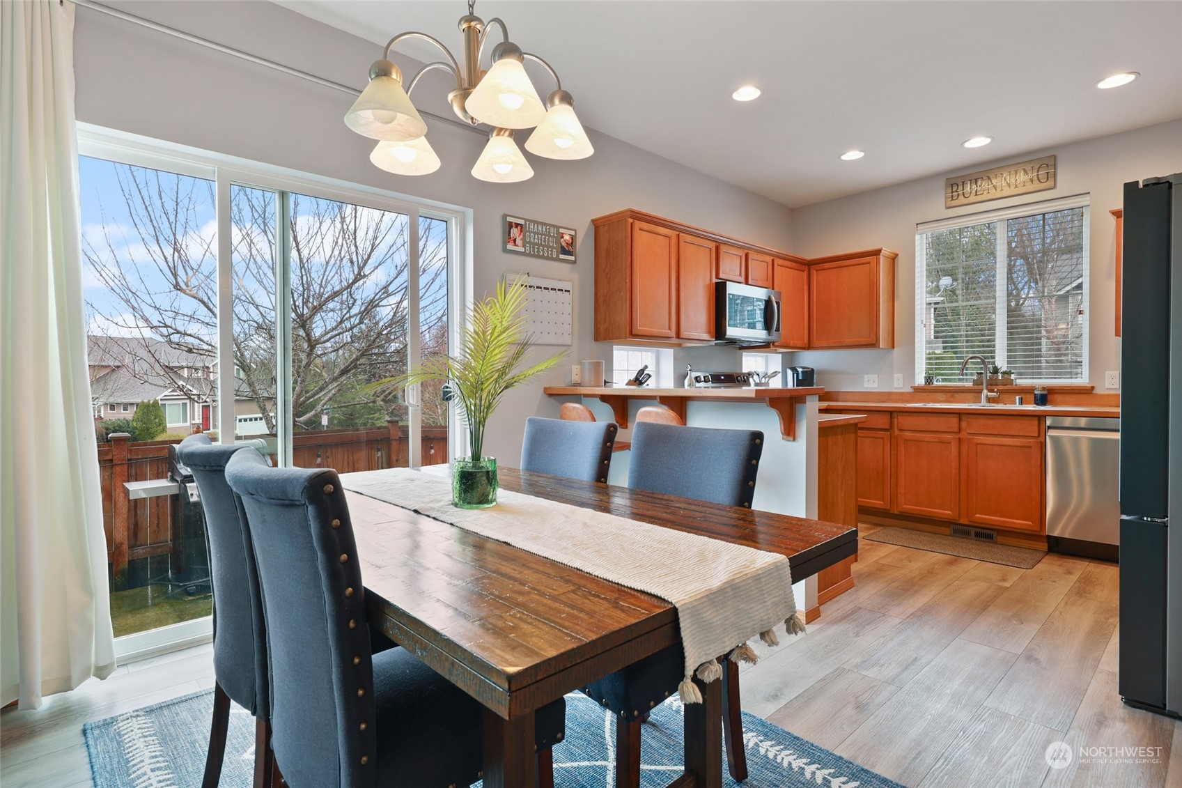 2404 Chateau Drive