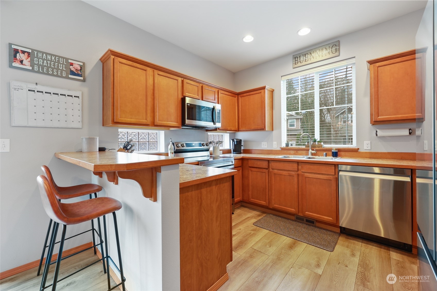 2404 Chateau Drive