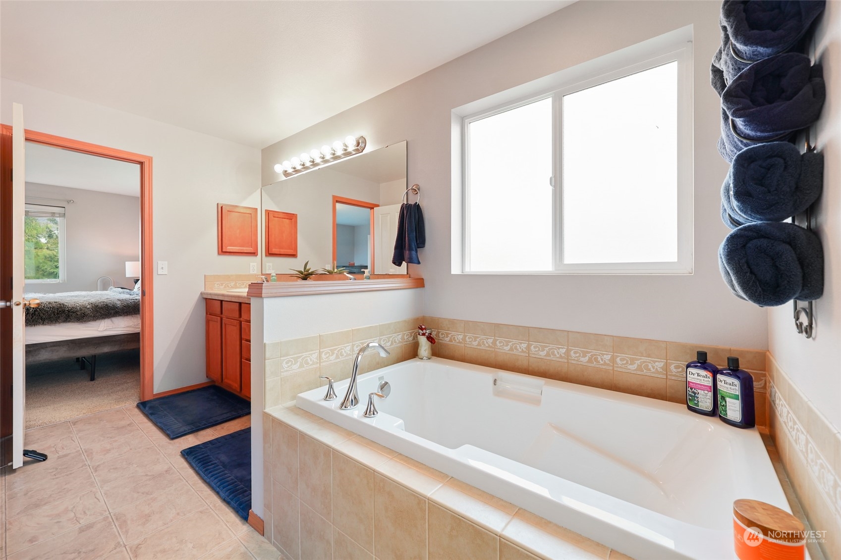 2404 Chateau Drive