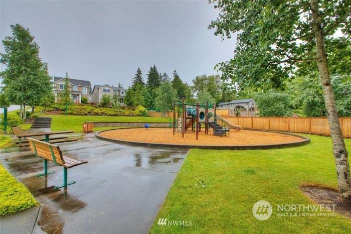 2404 Chateau Drive