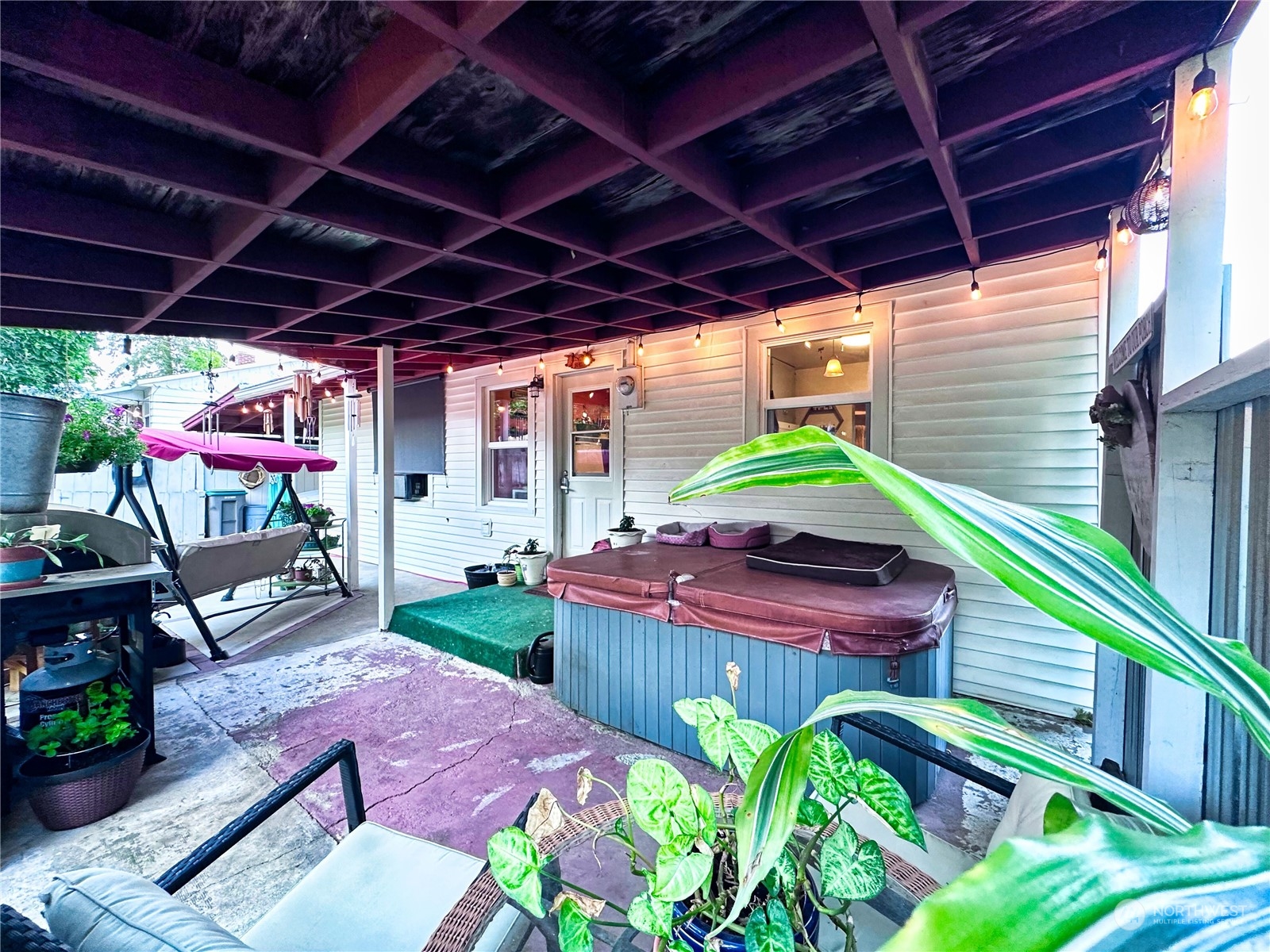 919 4th Avenue N