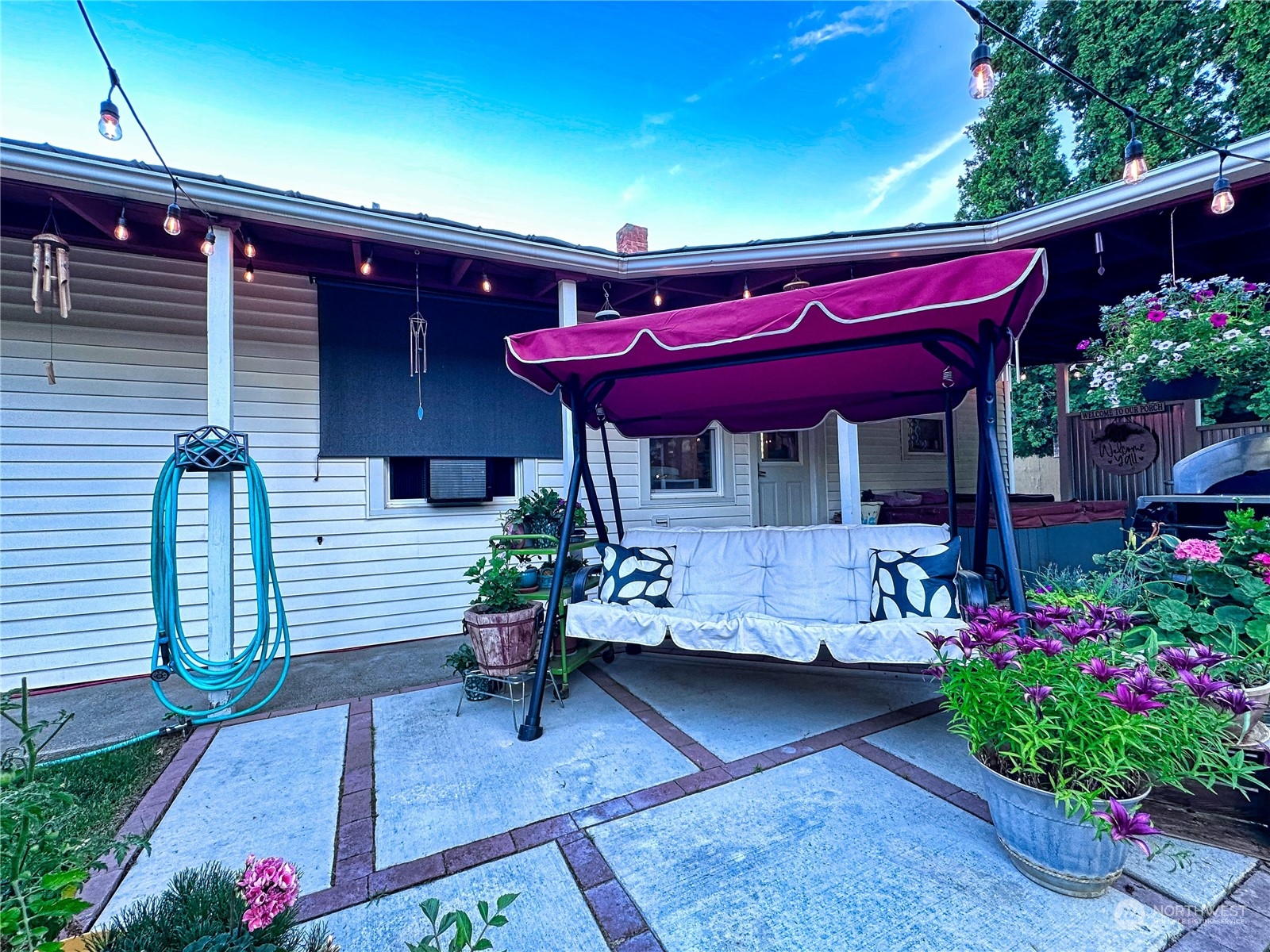 919 4th Avenue N