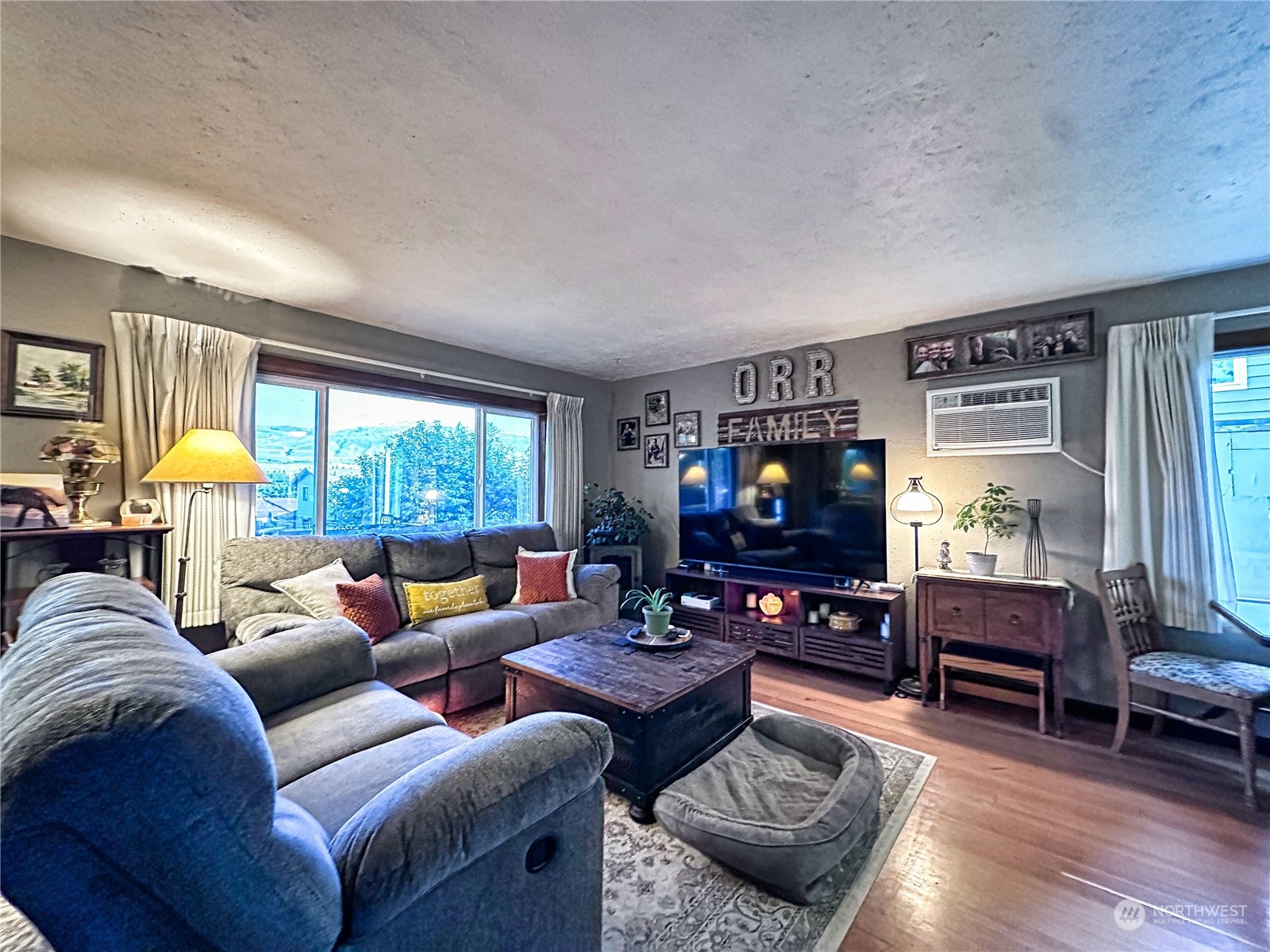 919 4th Avenue N