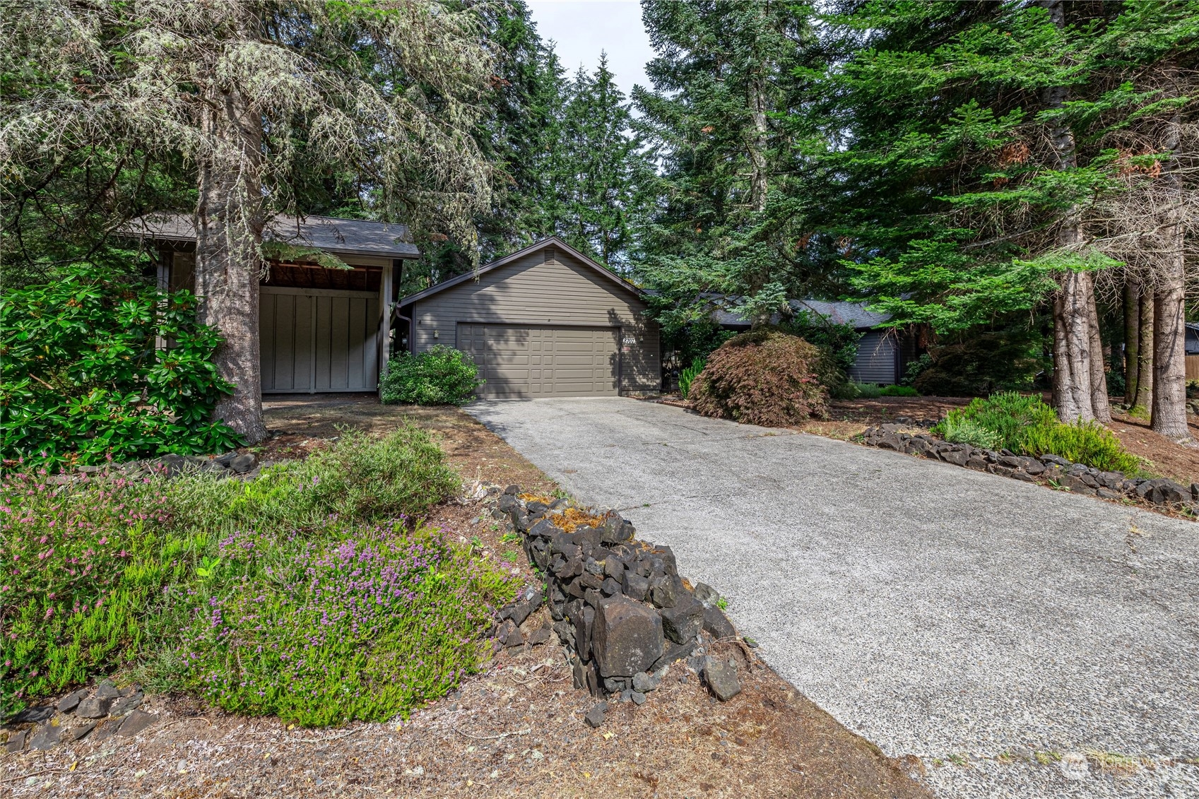 8707 Burns Drive SW