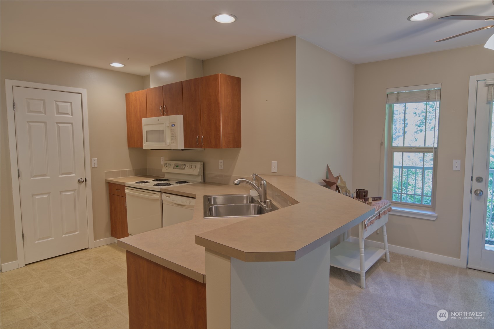 20800 72nd Avenue W Unit: 304