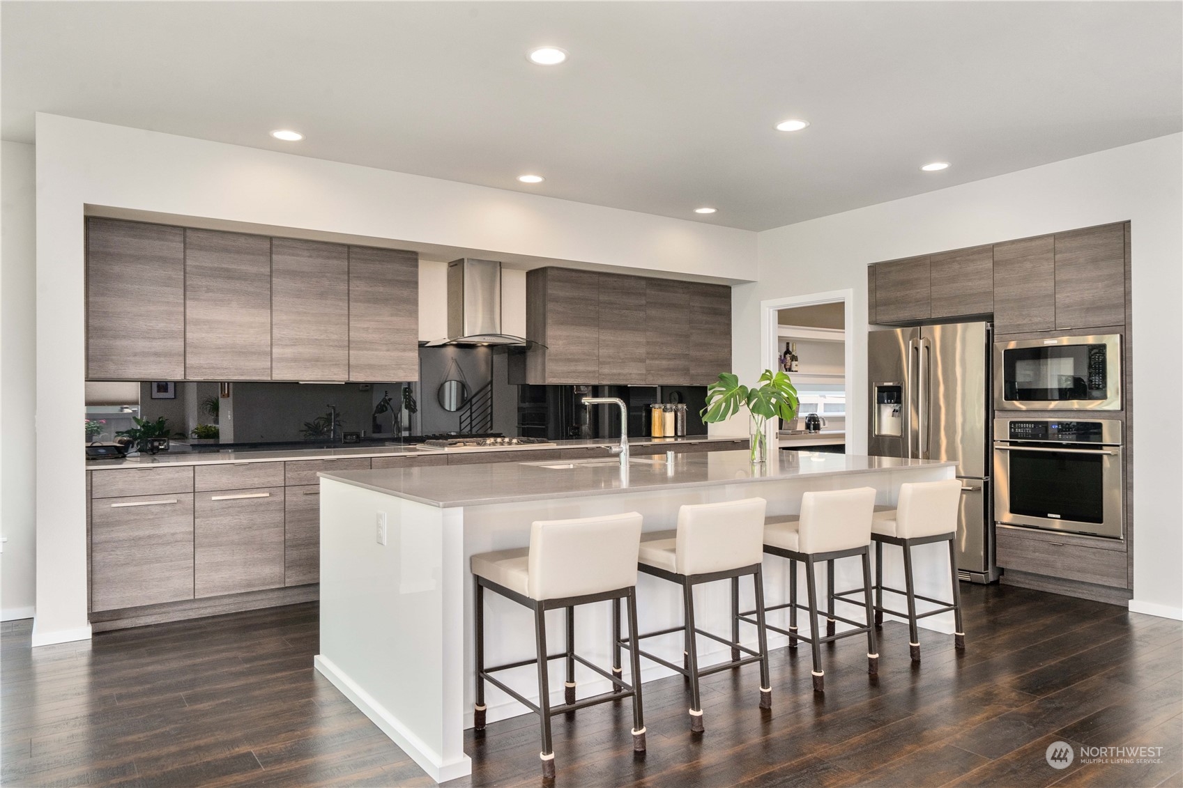 1126 28th Avenue Ct SW