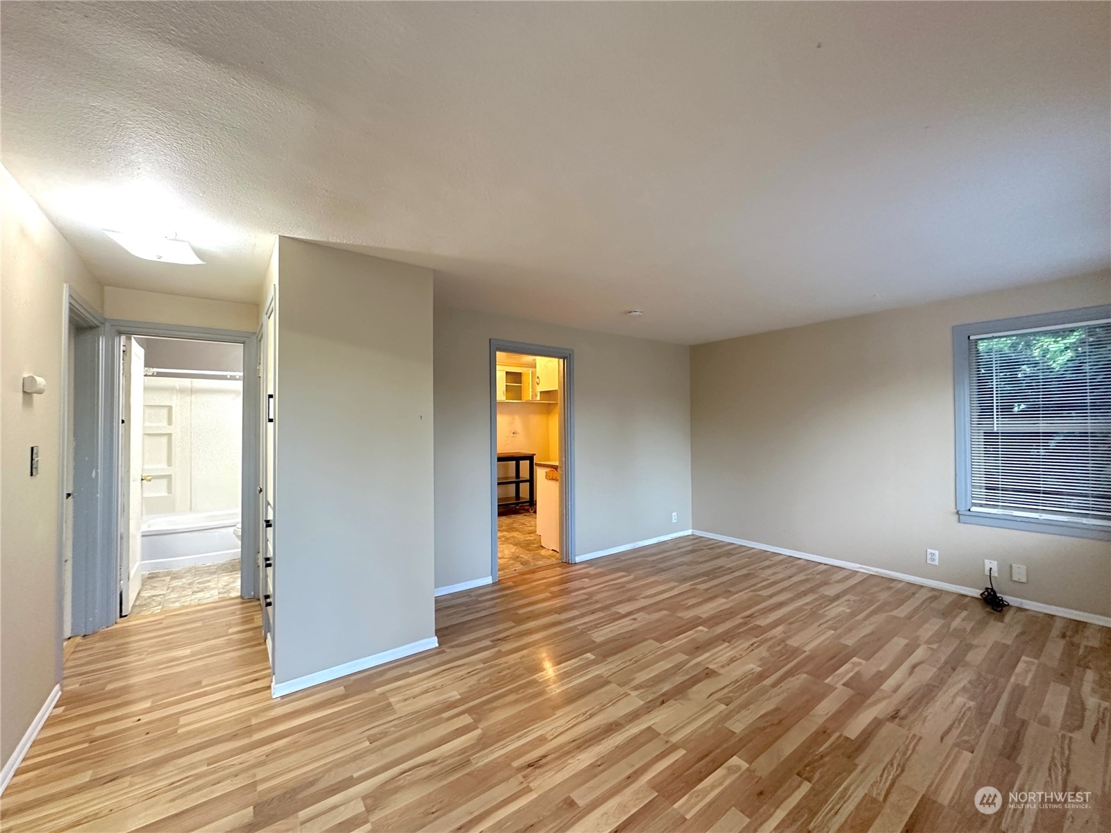 3934 S Eddy Street