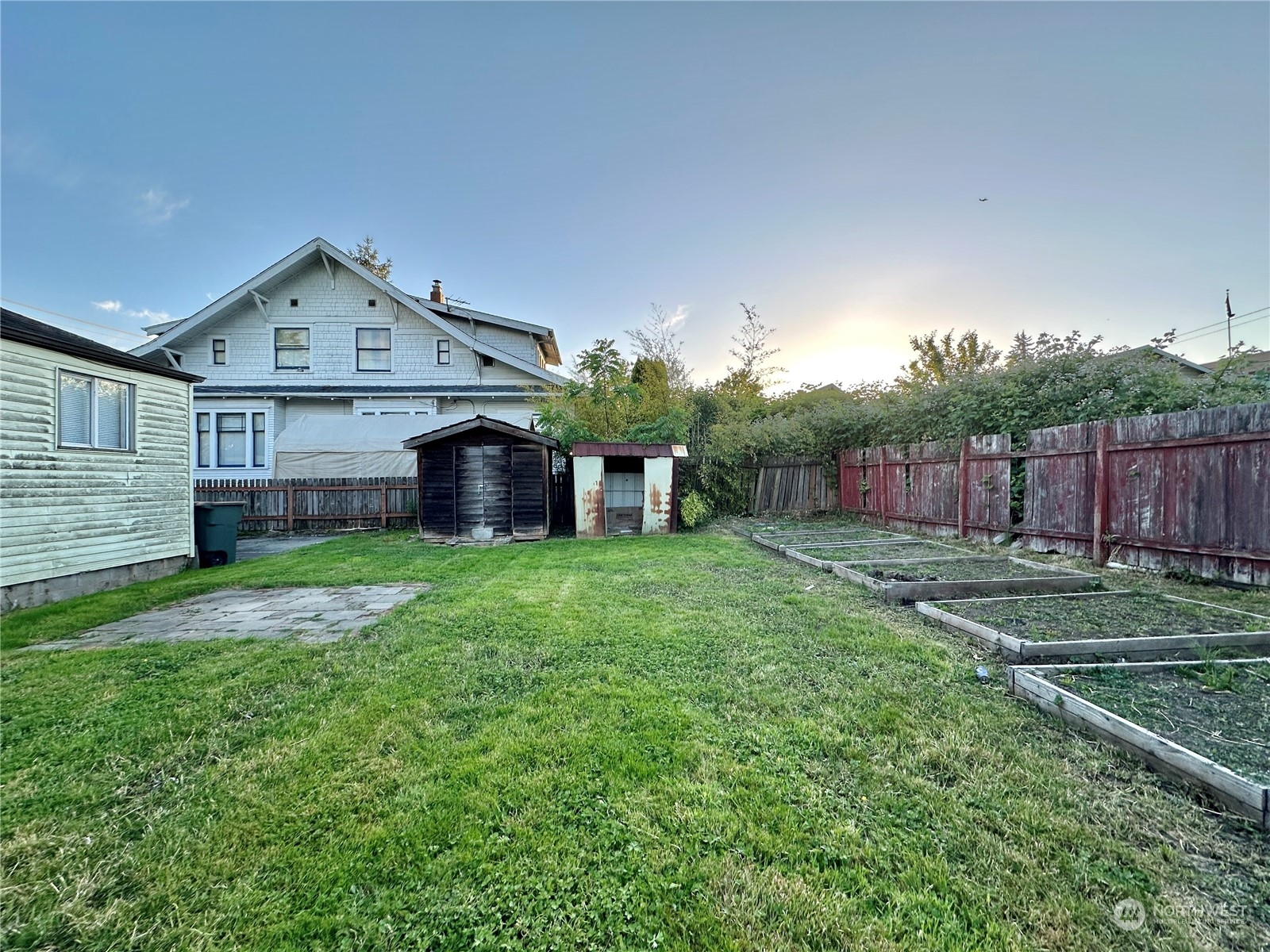 3934 S Eddy Street