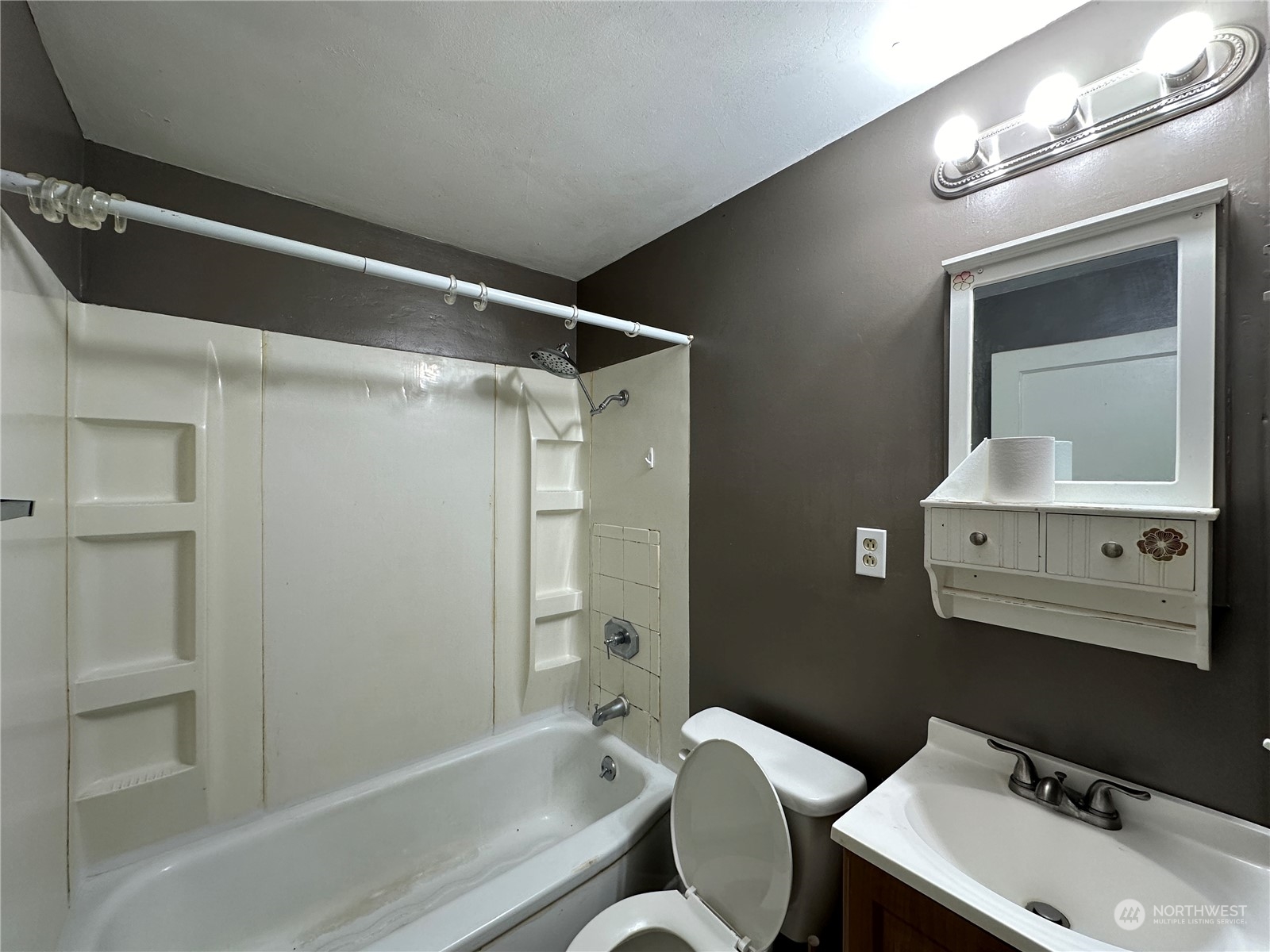 3934 S Eddy Street