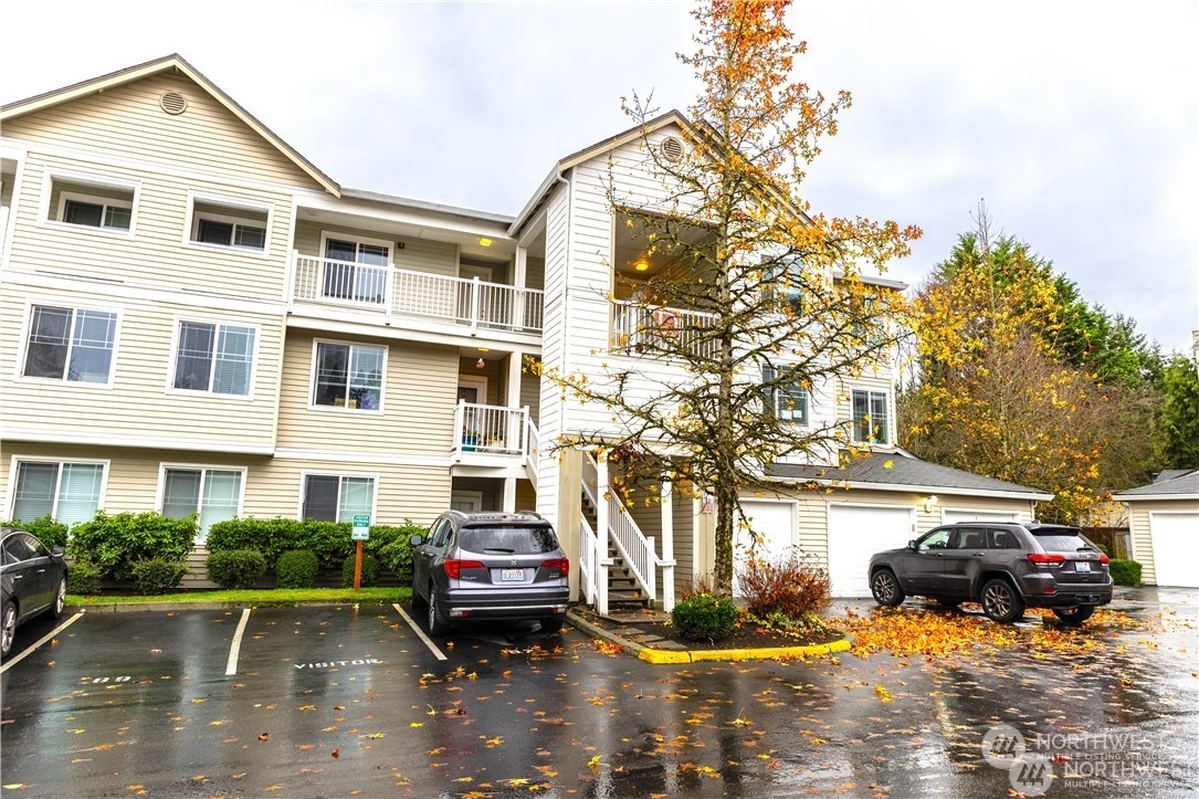 2009 196 Street SE Unit: D 303