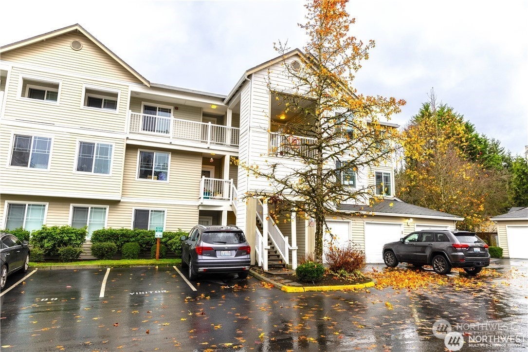 2009 196 Street SE Unit: D 303
