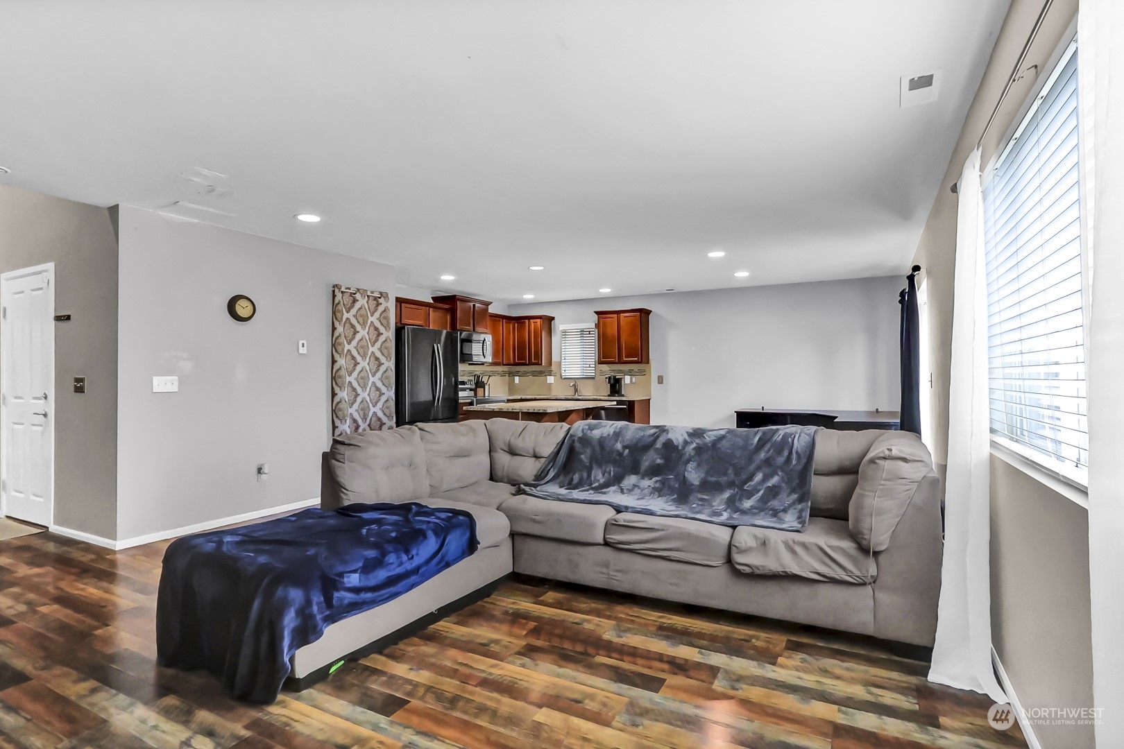 2411 193rd Street E