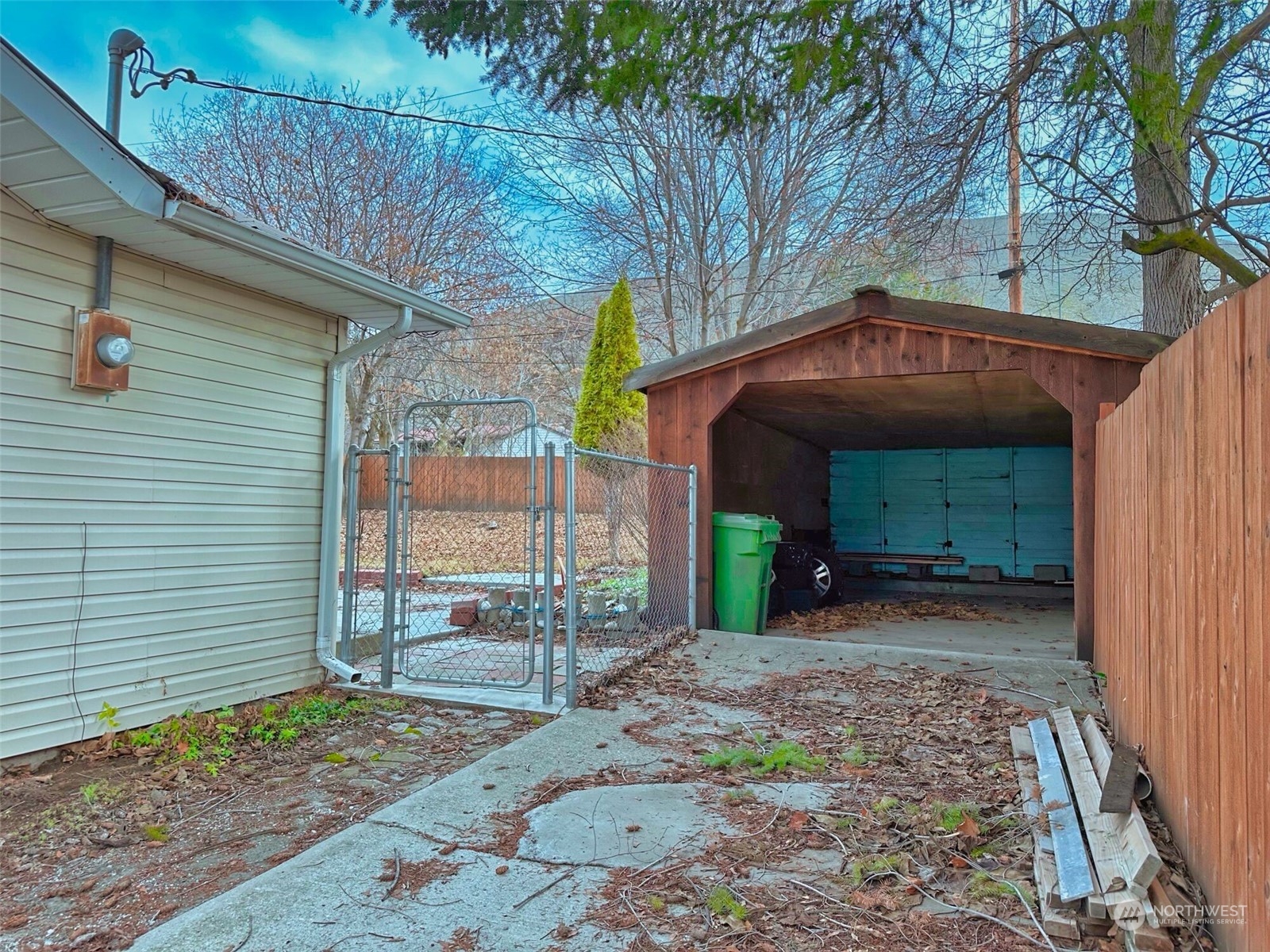 1003 Camas Street