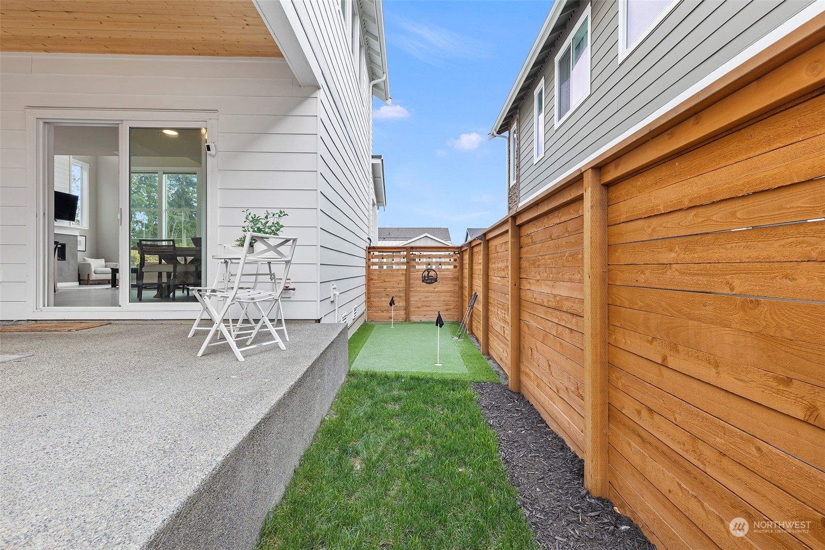15073 Olympic Loop E