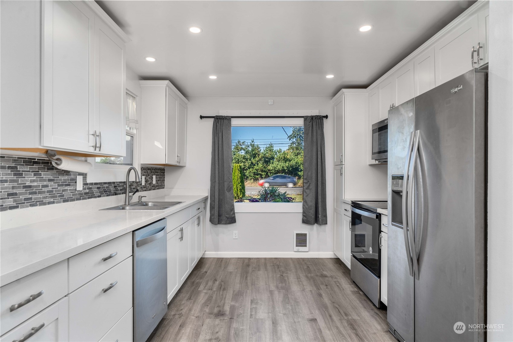 2404 104th Street E