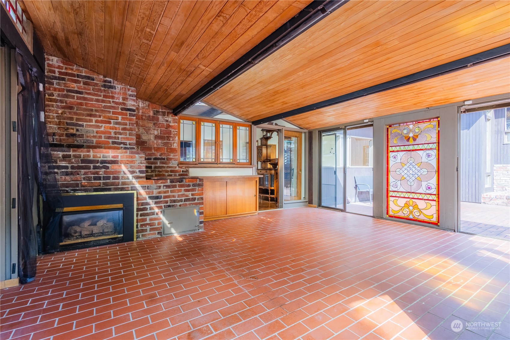 3653 W Commodore Way