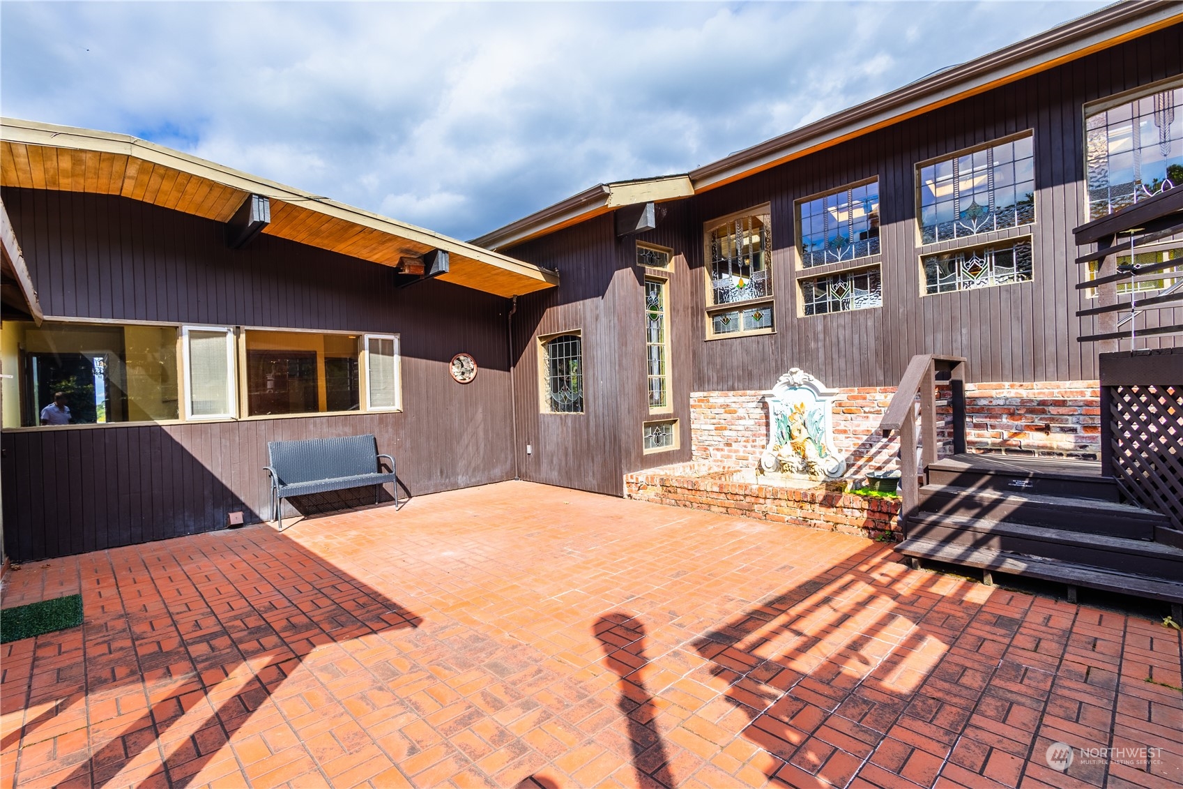 3653 W Commodore Way