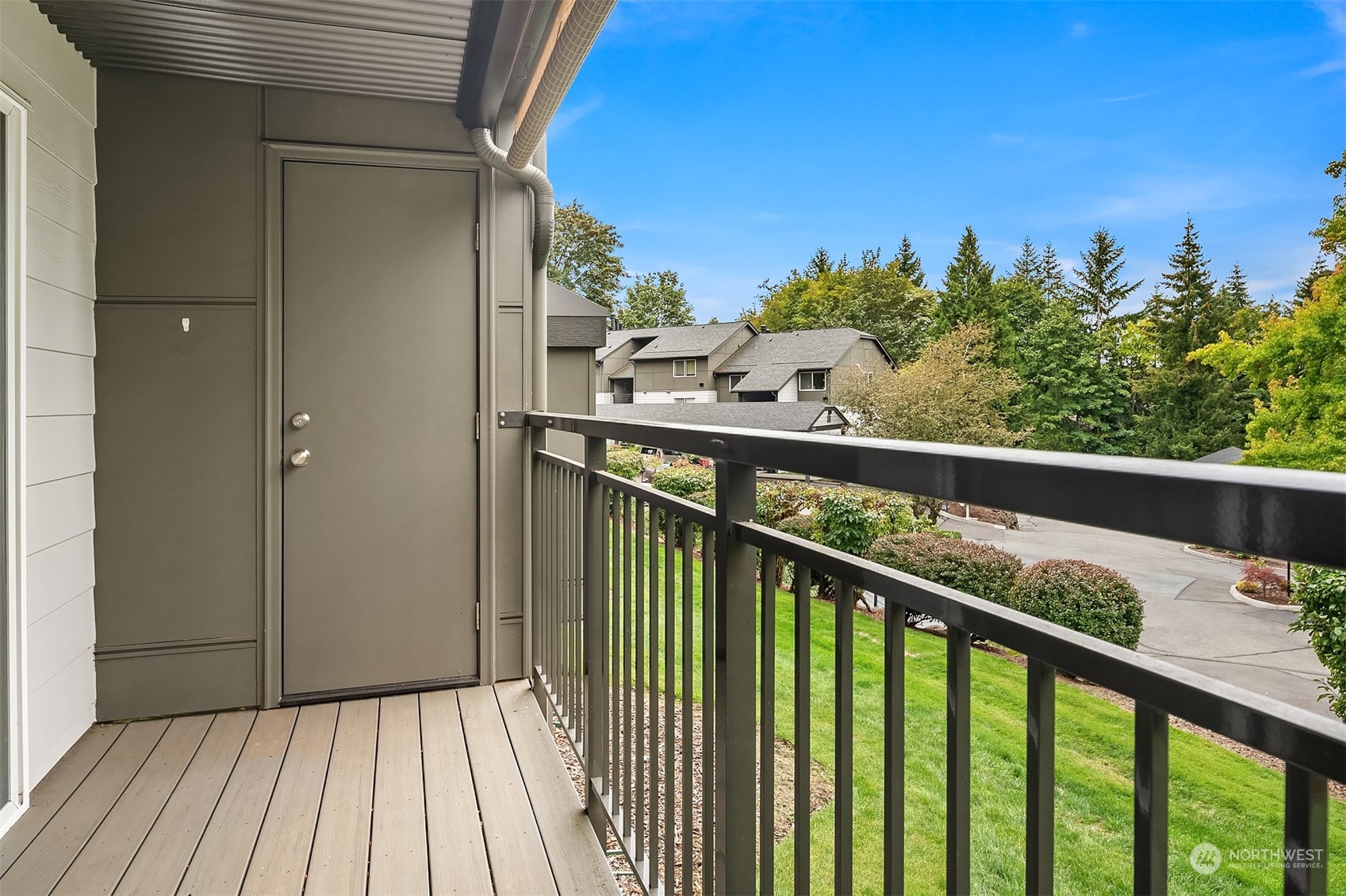 12717 NE 116th Street Unit: D104