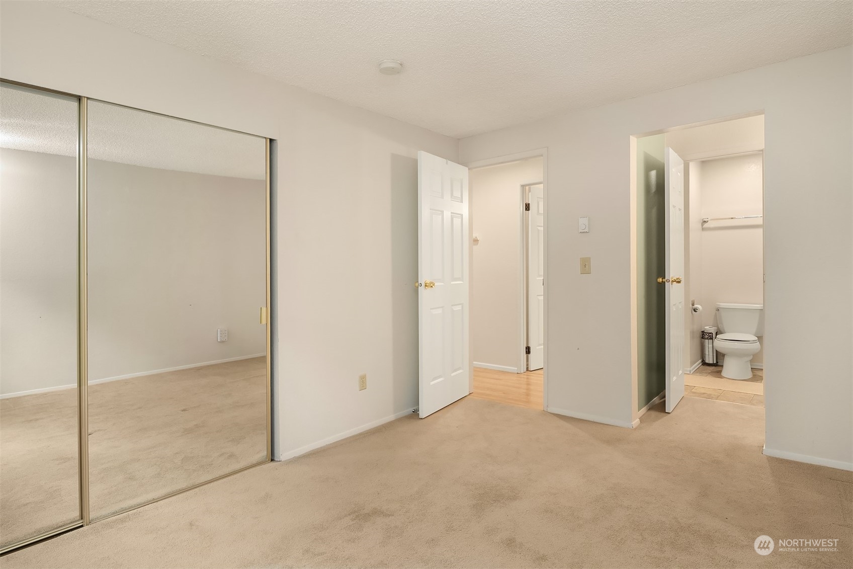 12717 NE 116th Street Unit: D104