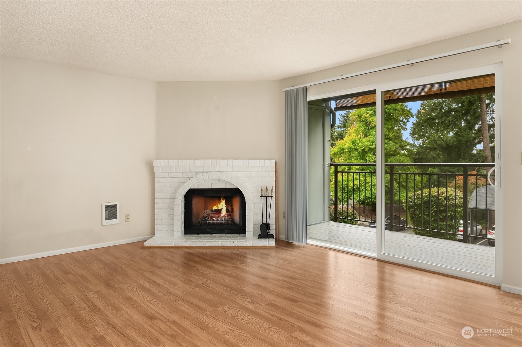12717 NE 116th Street Unit: D104