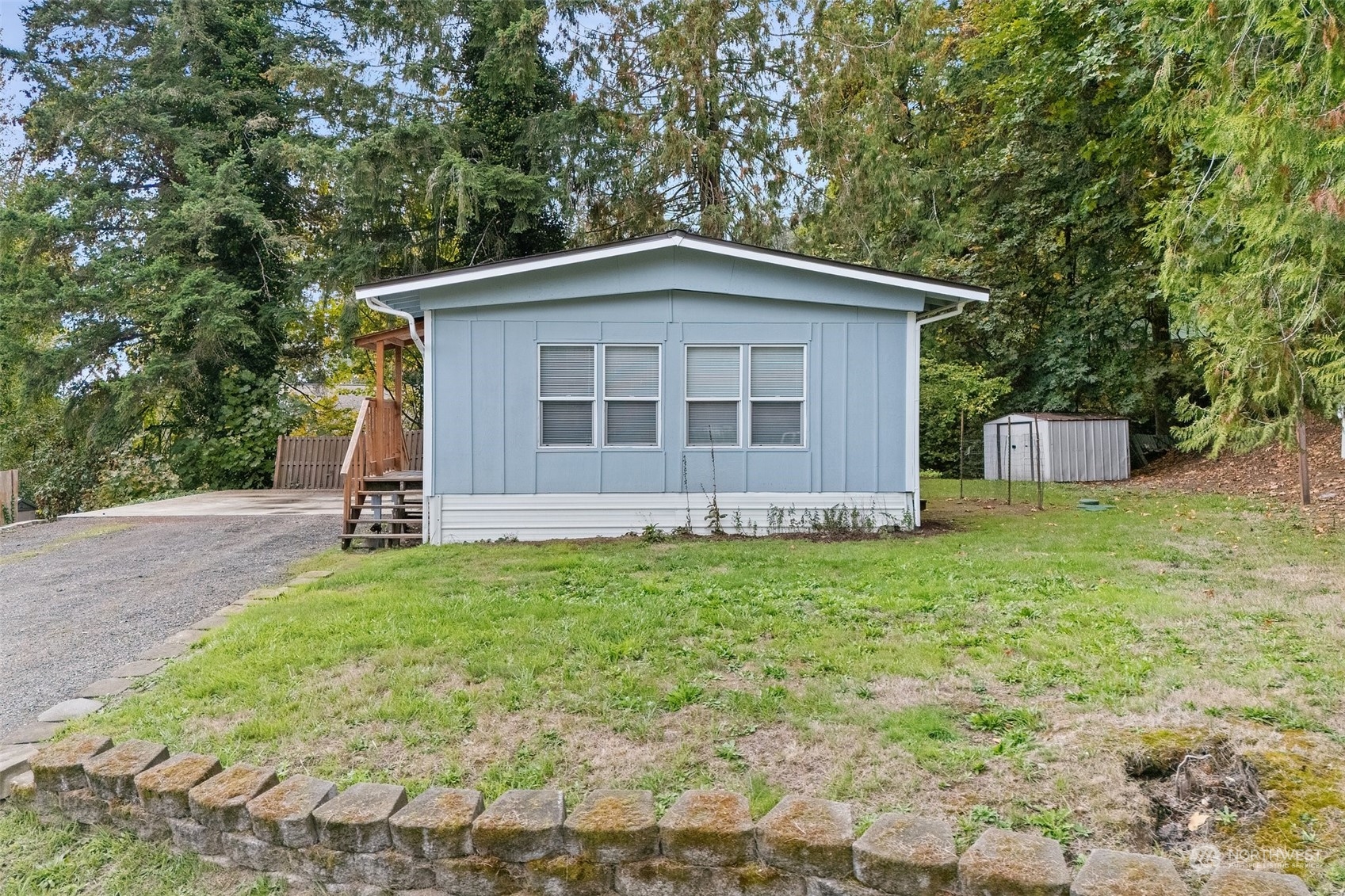 81 NE Davey Jones Court
